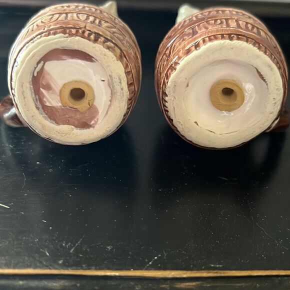 Vintage Salt and Pepper Shakers Sombrero Mouse in Beer Mug - Picture 8 of 8